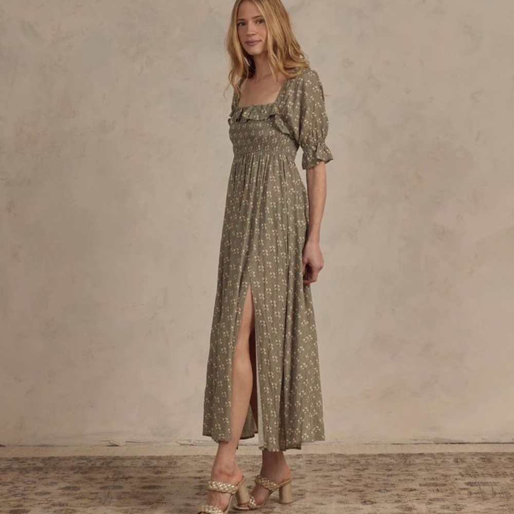 LIKE NEW NORALEE Floral Maxi Dress